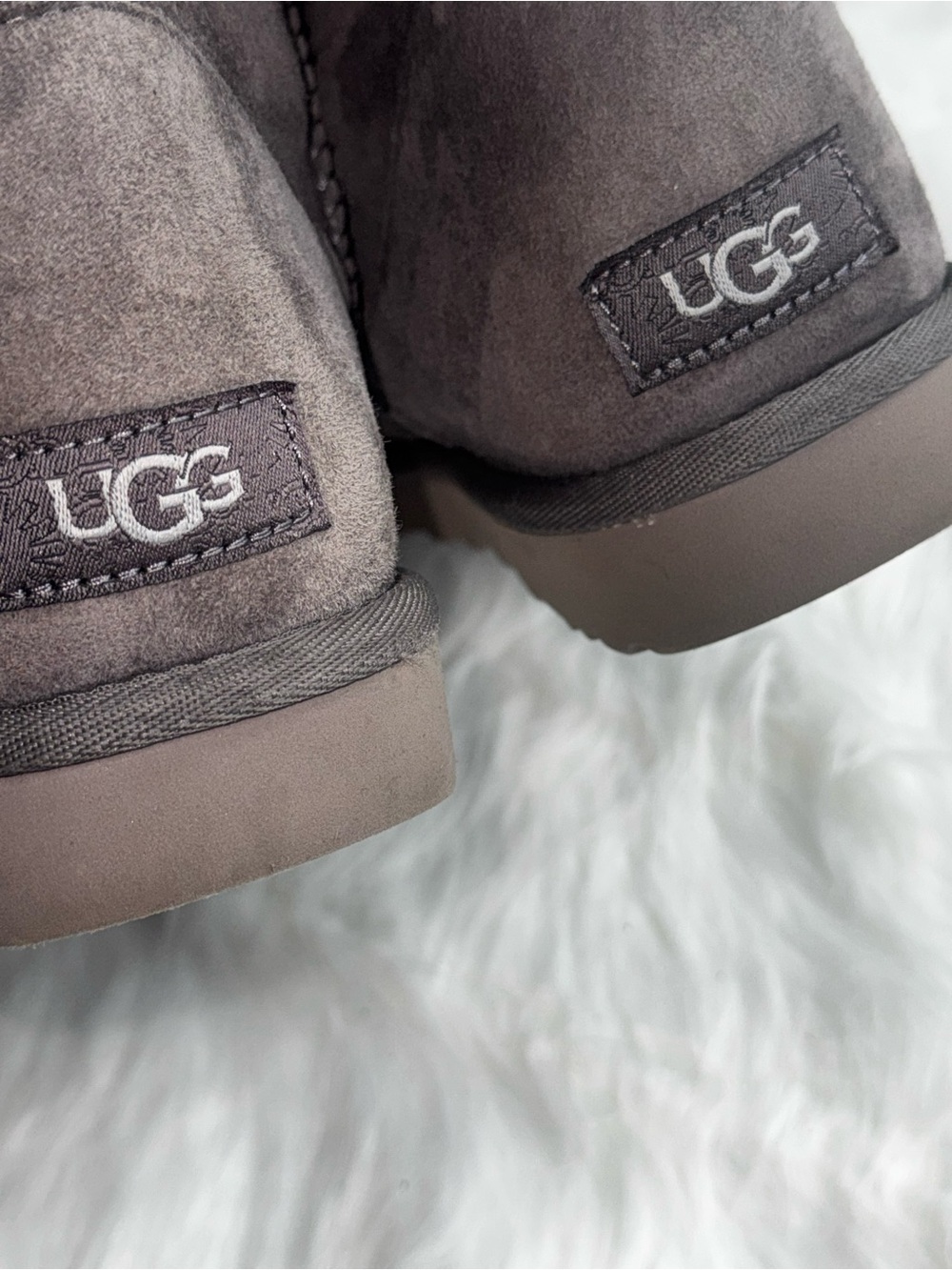 UGG Women’s Classic Short Blossom Boot Gray Floral Design Size 10 - Picture 5 of 11